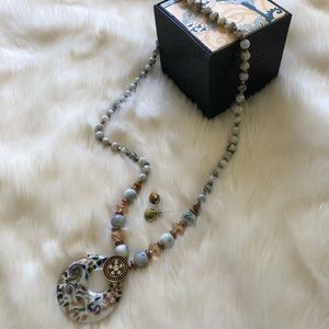 NWOT Statement Necklace with matching earrings